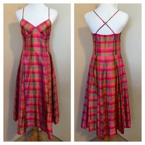 A fun, flirty Isaac Mizrahi dress - with pockets!